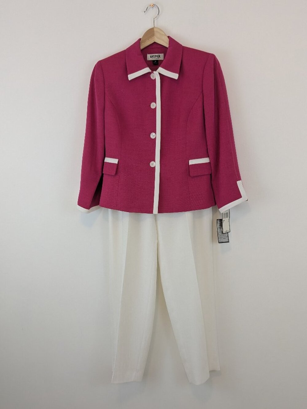 NWT Kasper Pink White ladyjacket pant suit
